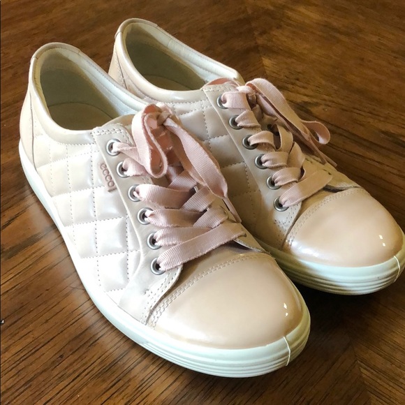 ecco pink sneakers
